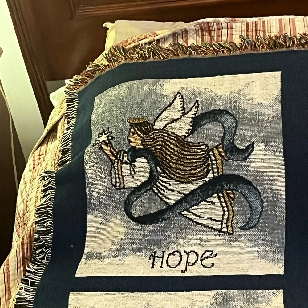 Gorgeous 100% Cotton Angel Paned Blanket - Picture 11 of 16